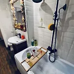 Liam Apartment